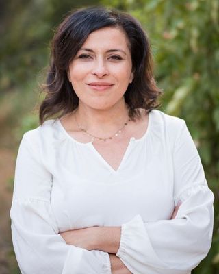 In this episode, mental health therapist Mary Sarkis LMFT, Glendora California, discusses the 4 relationship attachment styles that every therapist needs to know. Learn about secure, anxious, avoidant, and disorganized attachment styles to improve your therapy practice.